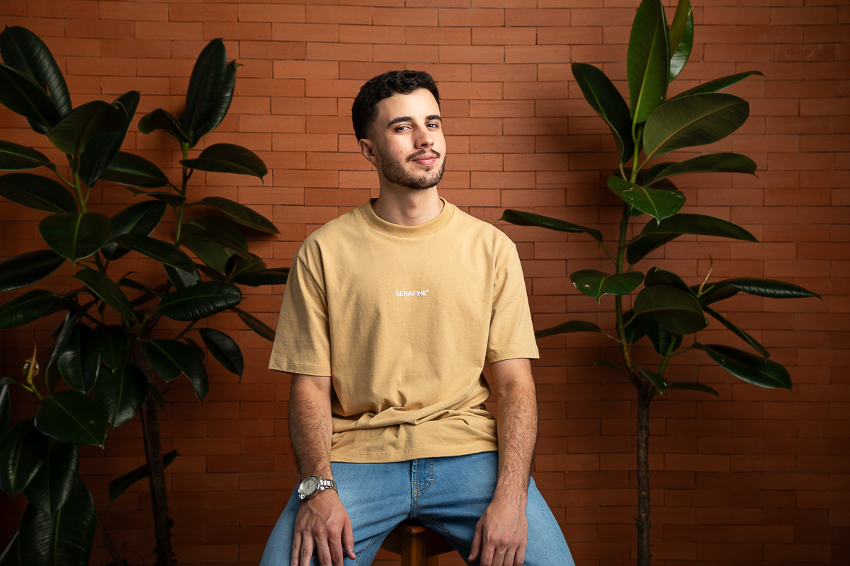 melhor-designer-grafico-do-brasil-designer- em-minas-gerais-infoprodutor-social media- identidade-visual-o-melhor-designer-gráfico-de-minas-gerais-esigner-landing-page- webdesigner-lohan-desiner-lohan-fonseca