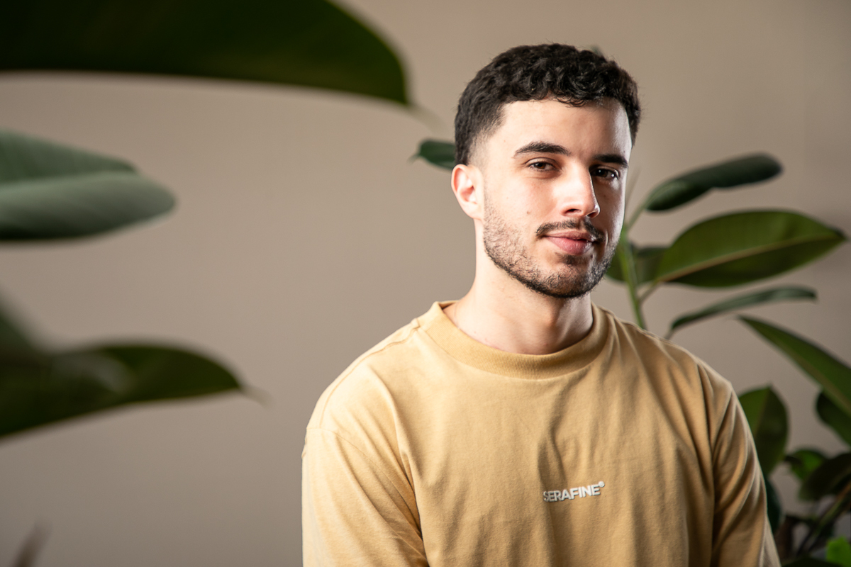 melhor-designer-grafico-do-brasil-designer- em-minas-gerais-infoprodutor-social media- identidade-visual-o-melhor-designer-gráfico-de-minas-gerais-esigner-landing-page- webdesigner-lohan-desiner-lohan-fonseca