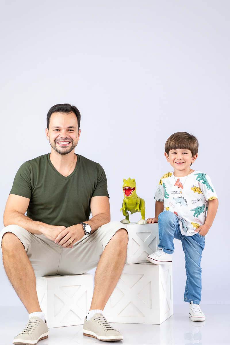 ensaio-fotografico-de-um-ano-ensaio-smash-the-cake-atemporal-clean-fotos-de-um-ano-cenario-fotografico-clean-atemporal-bebe-um-ano-fotografo-infantil-em-barbacena-mg-estudio-fotografico-de-newborn-em-barbacena-mg-isabela-lobato-fotografia-melhor-fotografa