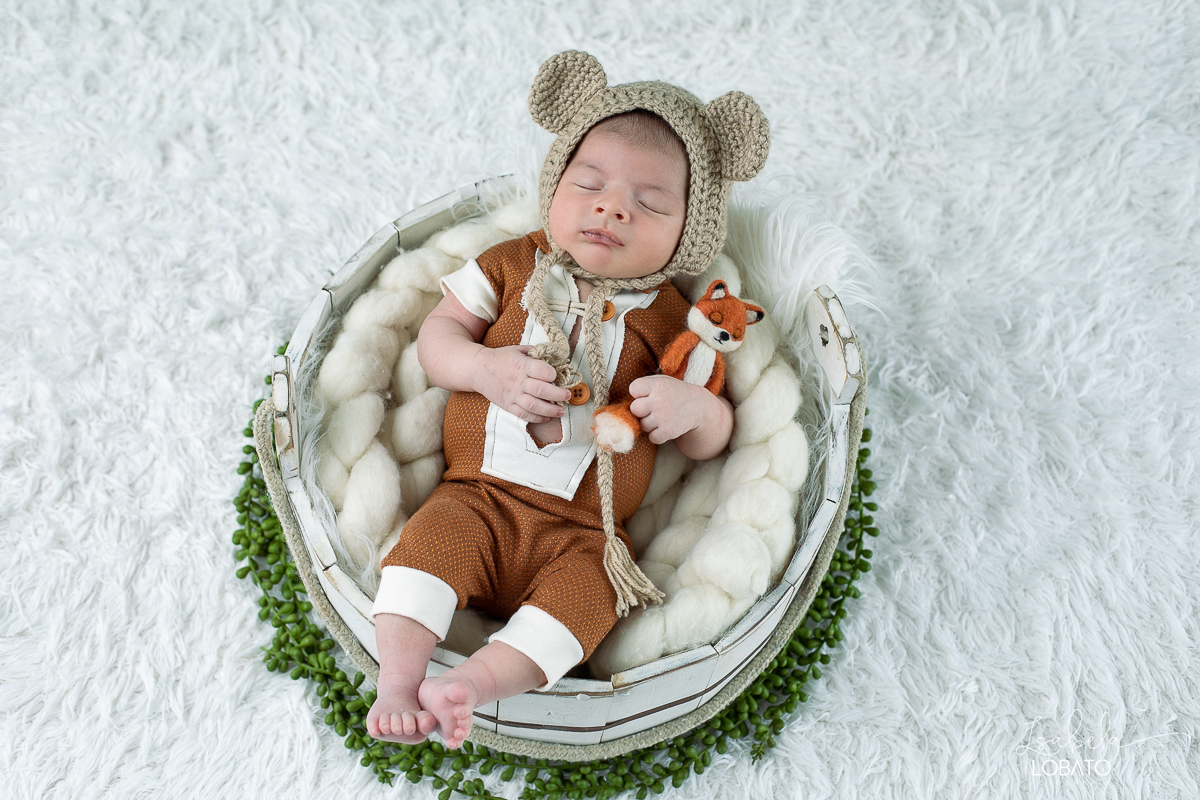 Ensaio-fotografico-newborn-fotografa-de-recem-nascido-em-barbacena-e-regiao-fotografa-especializada-em-newborn-isabela-lobato-fotografia-estudio-fotografico-infantil-em-barbacena-mg