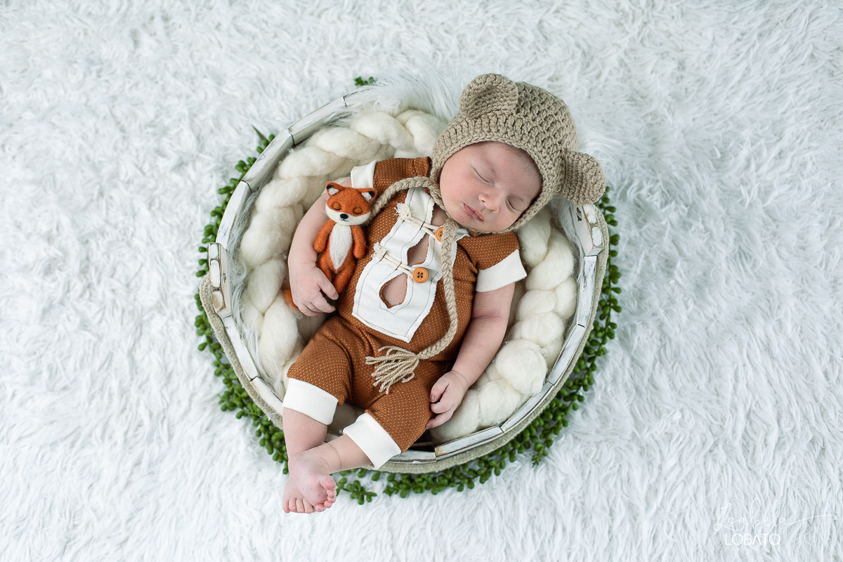 Ensaio-fotografico-newborn-fotografa-de-recem-nascido-em-barbacena-e-regiao-fotografa-especializada-em-newborn-isabela-lobato-fotografia-estudio-fotografico-infantil-em-barbacena-mg