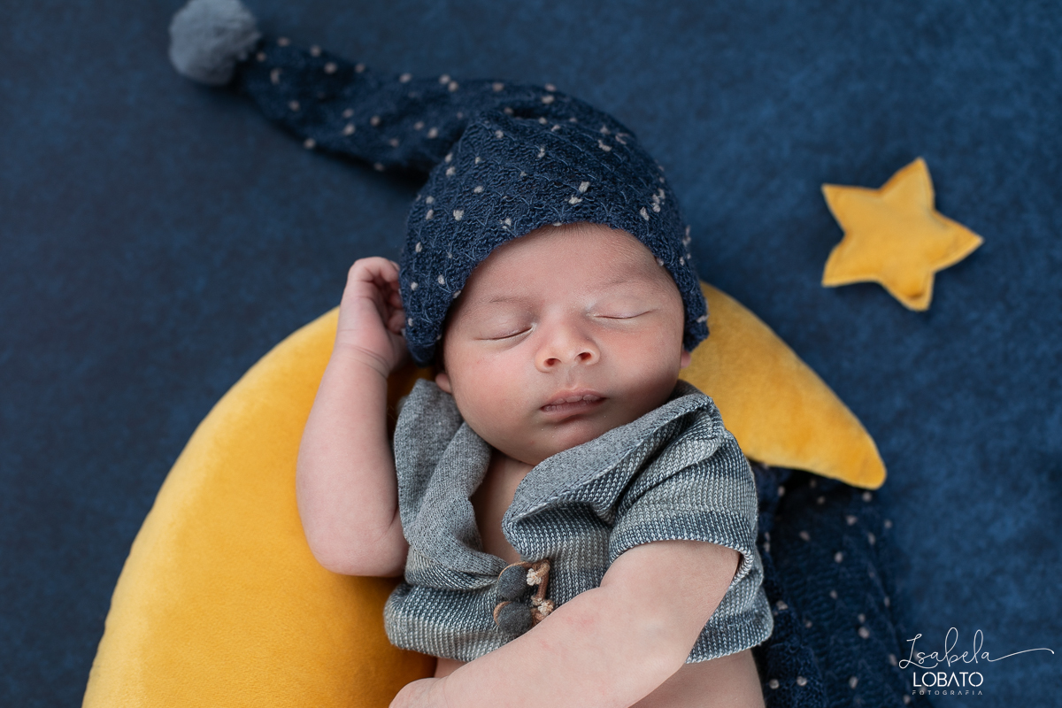 Ensaio-fotografico-newborn-fotografa-de-recem-nascido-em-barbacena-e-regiao-fotografa-especializada-em-newborn-isabela-lobato-fotografia-estudio-fotografico-infantil-em-barbacena-mg