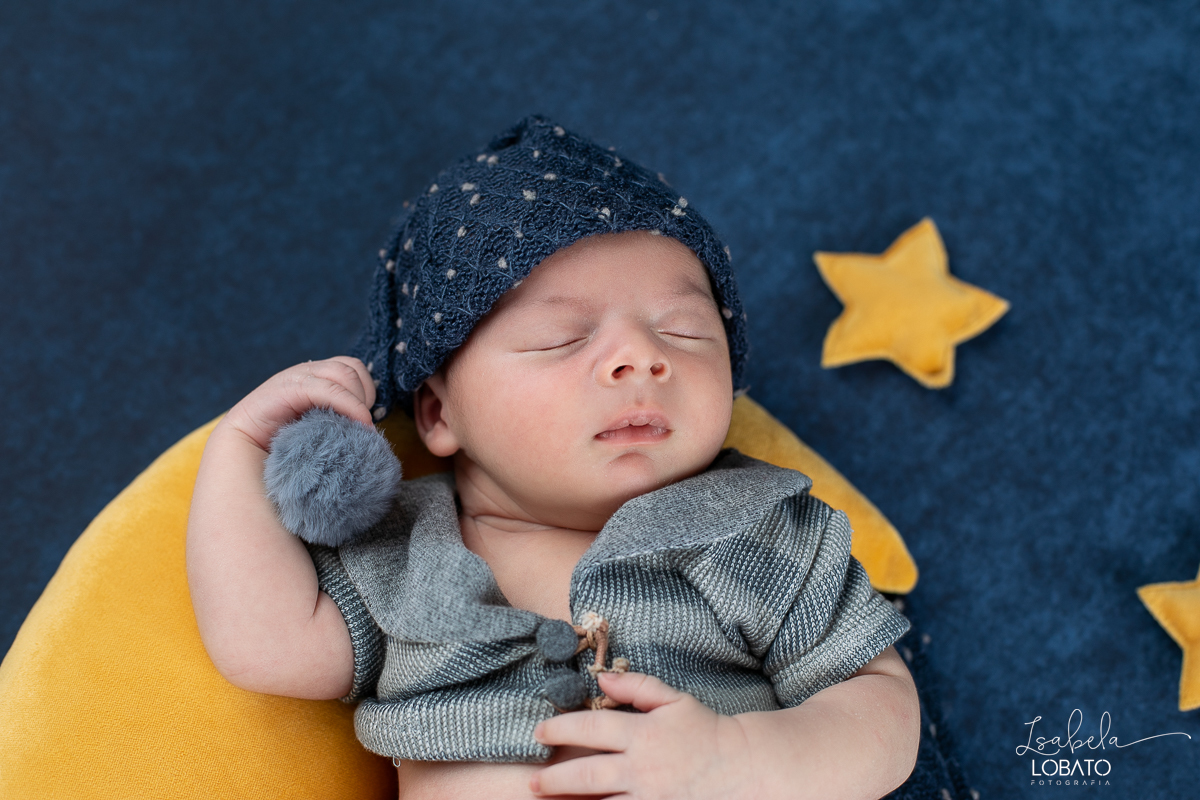 Ensaio-fotografico-newborn-fotografa-de-recem-nascido-em-barbacena-e-regiao-fotografa-especializada-em-newborn-isabela-lobato-fotografia-estudio-fotografico-infantil-em-barbacena-mg