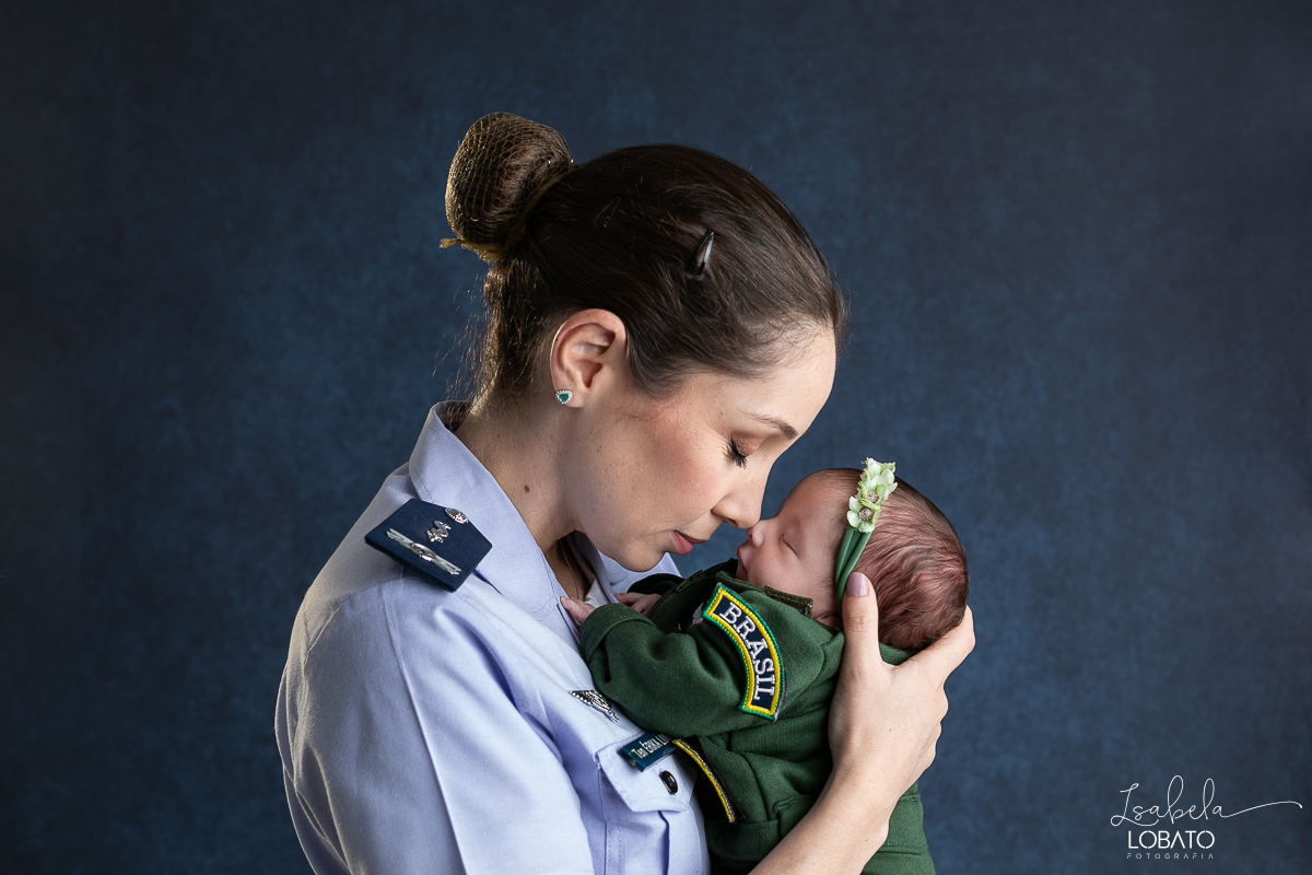 Ensaio-fotografico-newborn-fotografa-de-recem-nascido-em-barbacena-e-regiao-fotografa-especializada-em-newborn-isabela-lobato-fotografia-estudio-fotografico-infantil-em-barbacena-mg