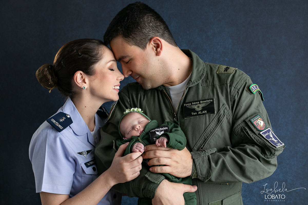Ensaio-fotografico-newborn-fotografa-de-recem-nascido-em-barbacena-e-regiao-fotografa-especializada-em-newborn-isabela-lobato-fotografia-estudio-fotografico-infantil-em-barbacena-mg