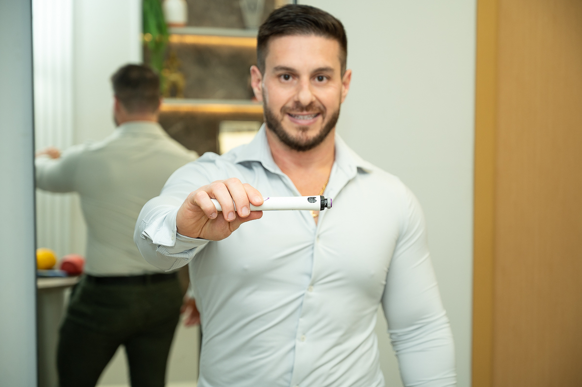 nutrologia-emagrecimento-e-performance-especialista-em-emagrecimento-em-barbacena-clinica-de-emagrecimento-com-saude-medico-nutrologo-em-barbacena-dr-everton-abrantes-retratos-corporativos-de-medico-marketing-medico-fotografa-especialista-em-retratos-bqmg