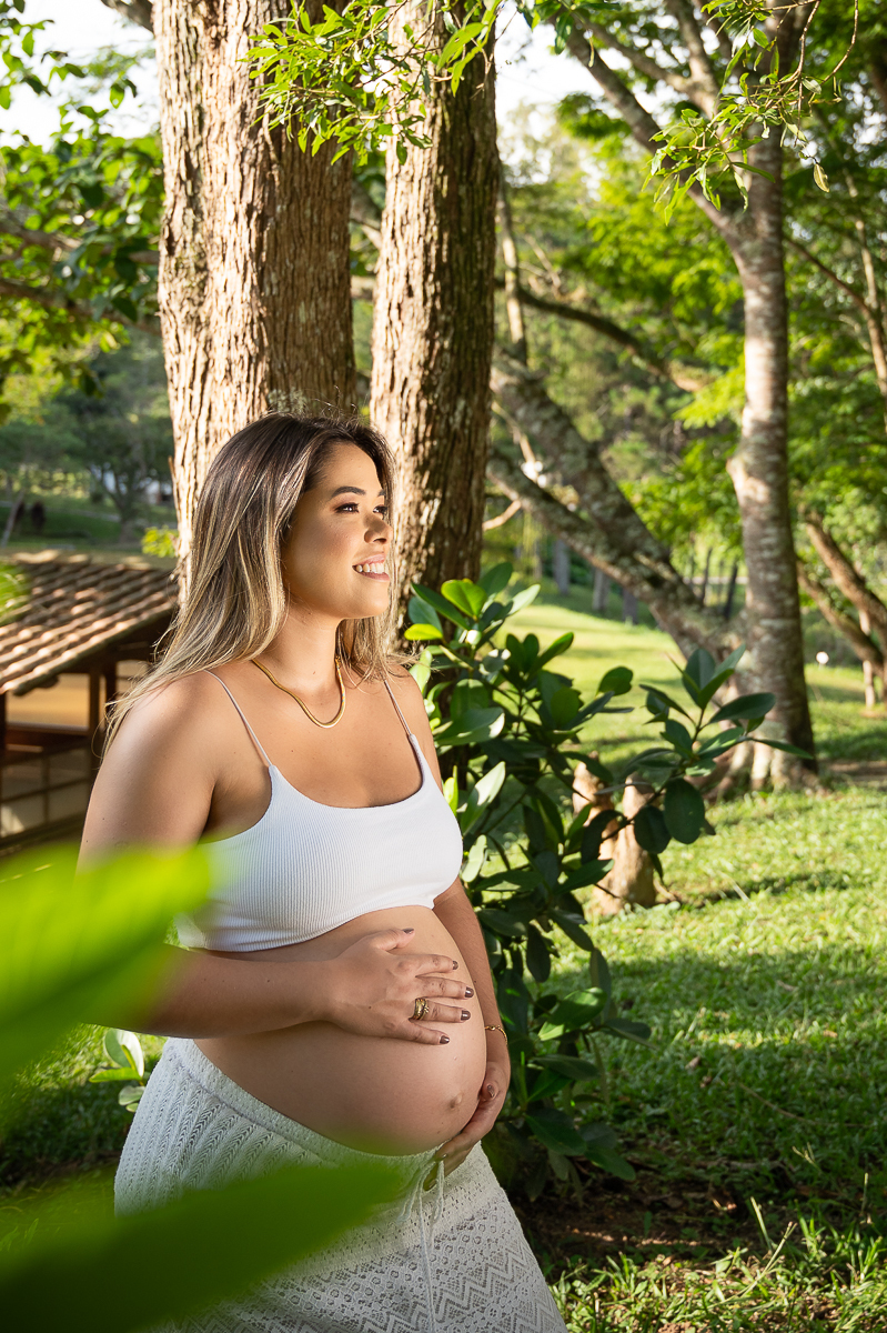 ensaio-gestante-externo-ideia-de-lugar-externo-para-fotos-gestante-em-barbacena-fotografa-de-gestante-em-barbacena-e-regiao-ensaio-fotografico-no-park-hotel-mantiqueira-melhor-fotografa-de-barbacena-isabela-lobato-fotografia-melhor-hotel-em-barbacena