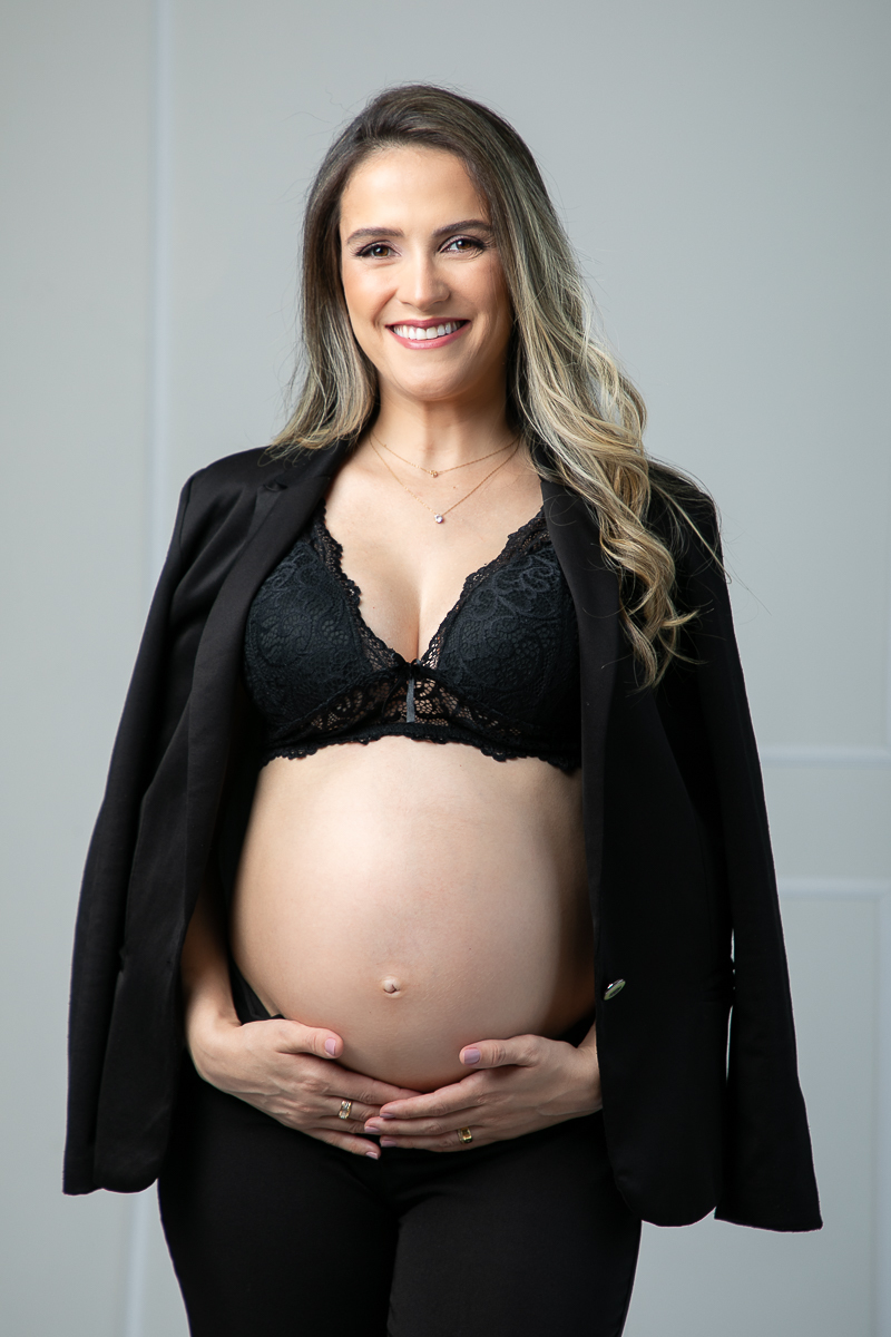 ensaio-gestante-em-barbacena-fotografa-de-gestante-isabela-lobato-fotografia-gestacao-9-meses-look-de-gestante-para-ensaio-fotografico-ensaio-gestante-em-estudio-barbacena-melhor-fotografa-de-gestante-de-barbacena-e-regiao-isabela-lobato-fotografia