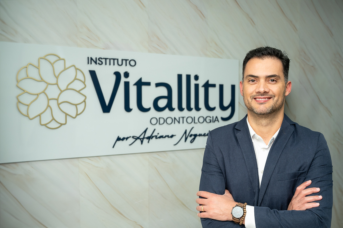 retratos-corporativo-fotos-para-perfil-profissional-fotografo-de-retratos-corporativo-mkt-pessoal-fotos-para-dentista-foto-para-perfil-corporativo-consultorio-odontologico-clinica-vitallity-barbacena-implantes-facetas-dentaria-melhor-implantodontista-bq