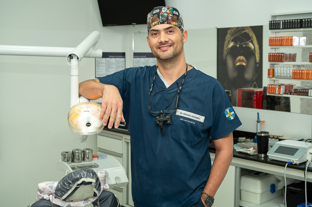 retratos-corporativo-fotos-para-perfil-profissional-fotografo-de-retratos-corporativo-mkt-pessoal-fotos-para-dentista-foto-para-perfil-corporativo-consultorio-odontologico-clinica-vitallity-barbacena-implantes-facetas-dentaria-melhor-implantodontista-bq