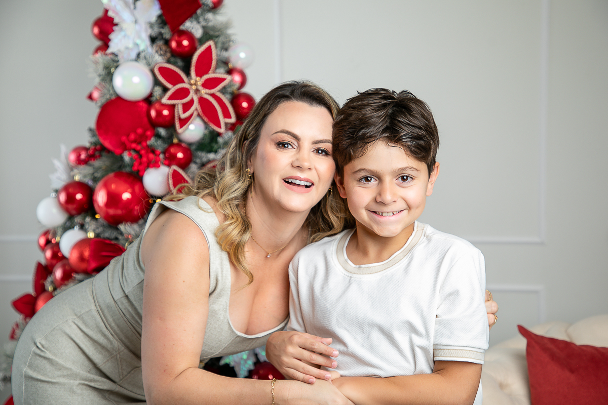 campanha-fotografica-de-natal-cenario-fotografico-de-natal-ideia-de-cenario-de-natal-fundo-fotografico-de-natal-fotos-de-natal-ideias-de-arvore-de-natal-fotos-de-natal-em-familia-natal-2025-tendencias-fotografo-em-barbcena-estudio-de-fotos-isabela-lobato