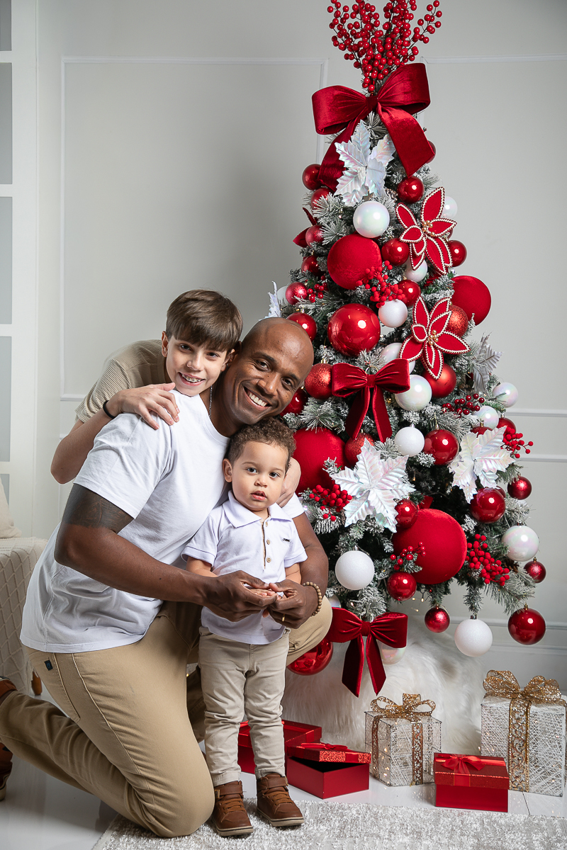 campanha-fotografica-de-natal-cenario-fotografico-de-natal-ideia-de-cenario-de-natal-fundo-fotografico-de-natal-fotos-de-natal-ideias-de-arvore-de-natal-fotos-de-natal-em-familia-natal-2025-tendencias-fotografo-em-barbcena-estudio-de-fotos-isabela-lobato