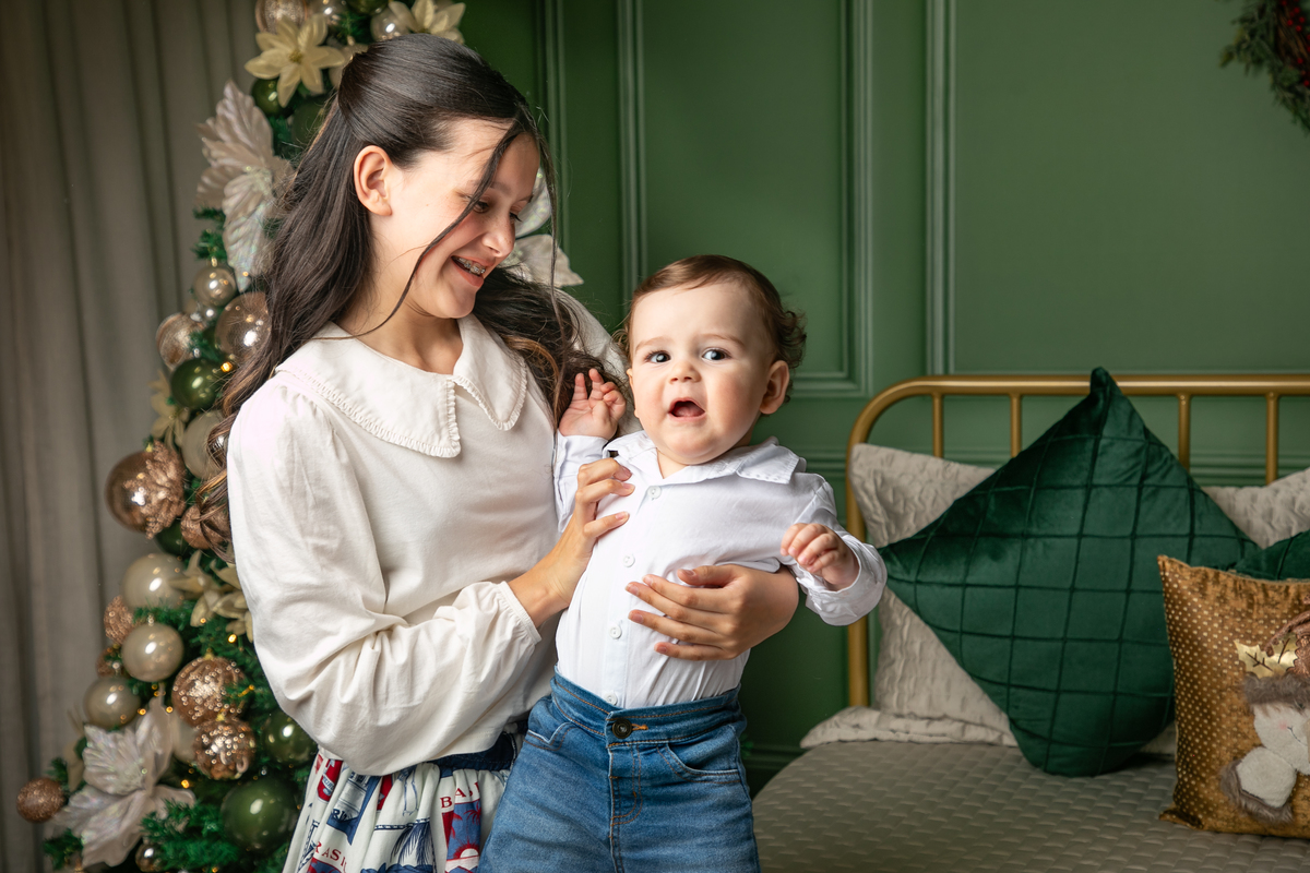 campanha-fotografica-de-natal-cenario-fotografico-de-natal-ideia-de-cenario-de-natal-fundo-fotografico-de-natal-fotos-de-natal-ideias-de-arvore-de-natal-fotos-de-natal-em-familia-natal-2025-tendencias-fotografo-em-barbcena-estudio-de-fotos-isabela-lobato