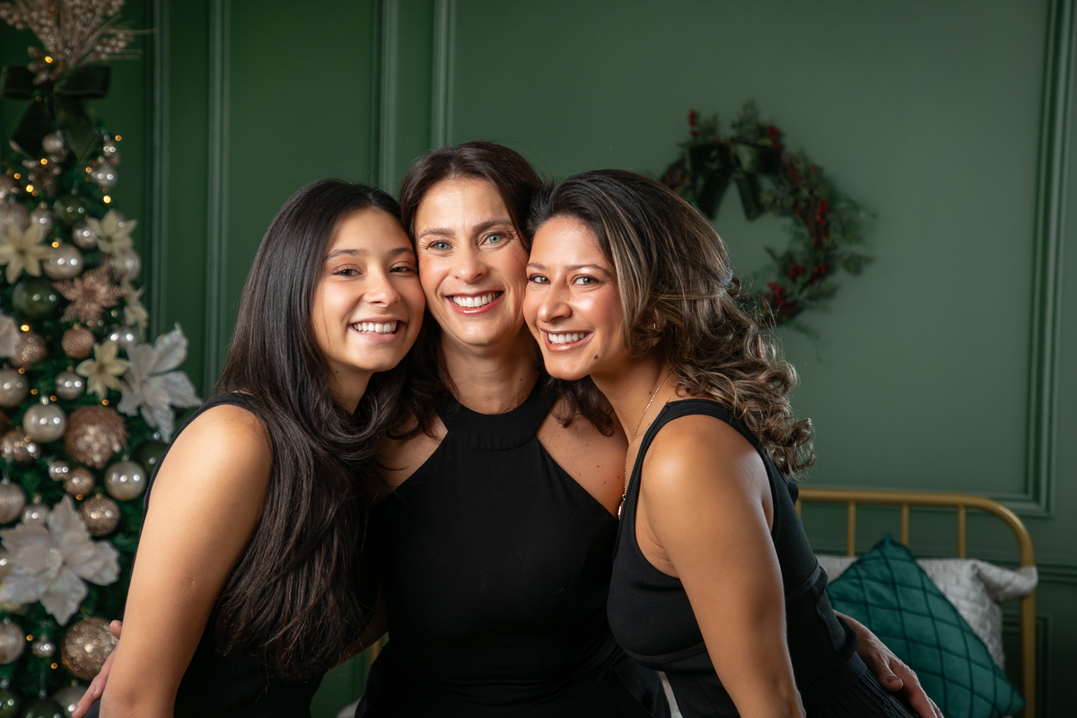 campanha-fotografica-de-natal-cenario-fotografico-de-natal-ideia-de-cenario-de-natal-fundo-fotografico-de-natal-fotos-de-natal-ideias-de-arvore-de-natal-fotos-de-natal-em-familia-natal-2025-tendencias-fotografo-em-barbcena-estudio-de-fotos-isabela-lobato