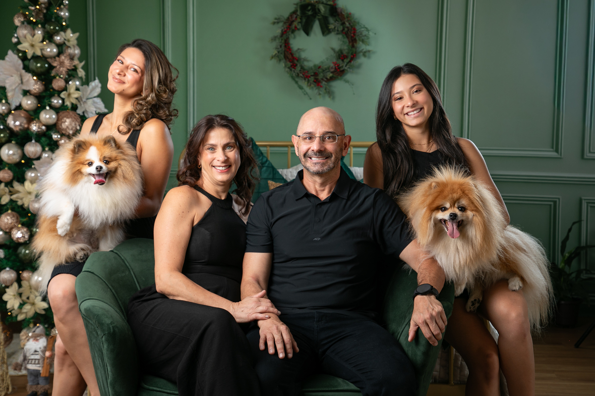 campanha-fotografica-de-natal-cenario-fotografico-de-natal-ideia-de-cenario-de-natal-fundo-fotografico-de-natal-fotos-de-natal-ideias-de-arvore-de-natal-fotos-de-natal-em-familia-natal-2025-tendencias-fotografo-em-barbcena-estudio-de-fotos-isabela-lobato