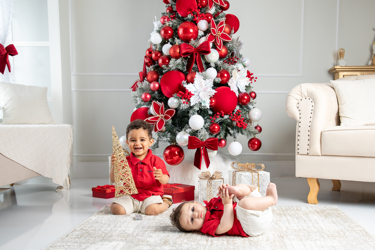 campanha-fotografica-de-natal-cenario-fotografico-de-natal-ideia-de-cenario-de-natal-fundo-fotografico-de-natal-fotos-de-natal-ideias-de-arvore-de-natal-fotos-de-natal-em-familia-natal-2025-tendencias-fotografo-em-barbcena-estudio-de-fotos-isabela-lobato