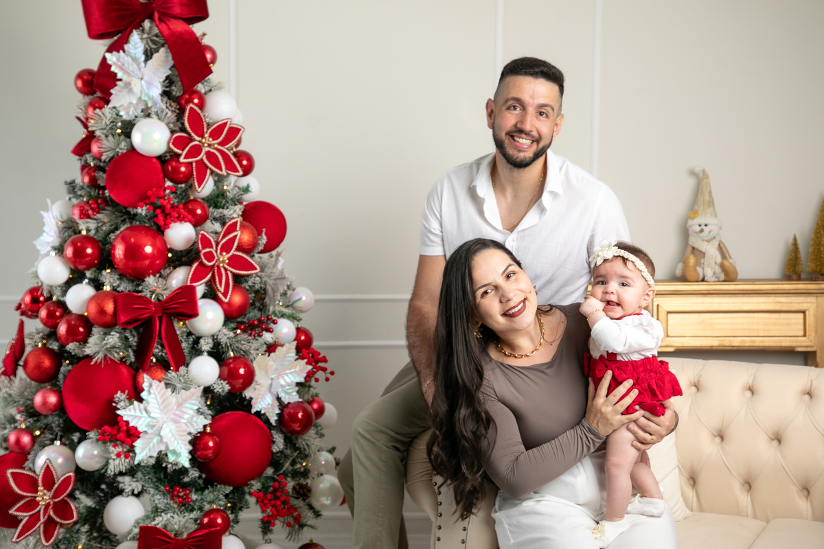 campanha-fotografica-de-natal-cenario-fotografico-de-natal-ideia-de-cenario-de-natal-fundo-fotografico-de-natal-fotos-de-natal-ideias-de-arvore-de-natal-fotos-de-natal-em-familia-natal-2025-tendencias-fotografo-em-barbcena-estudio-de-fotos-isabela-lobato