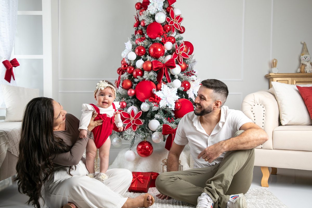 campanha-fotografica-de-natal-cenario-fotografico-de-natal-ideia-de-cenario-de-natal-fundo-fotografico-de-natal-fotos-de-natal-ideias-de-arvore-de-natal-fotos-de-natal-em-familia-natal-2025-tendencias-fotografo-em-barbcena-estudio-de-fotos-isabela-lobato