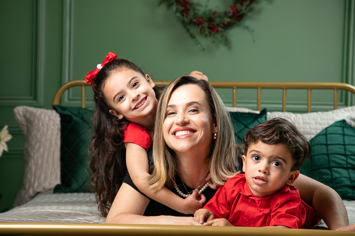 campanha-fotografica-de-natal-cenario-fotografico-de-natal-ideia-de-cenario-de-natal-fundo-fotografico-de-natal-fotos-de-natal-ideias-de-arvore-de-natal-fotos-de-natal-em-familia-natal-2025-tendencias-fotografo-em-barbcena-estudio-de-fotos-isabela-lobato