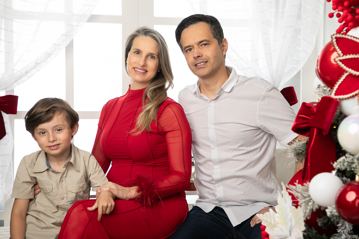 campanha-fotografica-de-natal-cenario-fotografico-de-natal-ideia-de-cenario-de-natal-fundo-fotografico-de-natal-fotos-de-natal-ideias-de-arvore-de-natal-fotos-de-natal-em-familia-natal-2025-tendencias-fotografo-em-barbcena-estudio-de-fotos-isabela-lobato