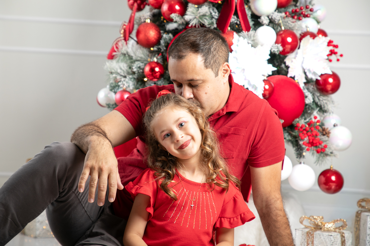 campanha-fotografica-de-natal-cenario-fotografico-de-natal-ideia-de-cenario-de-natal-fundo-fotografico-de-natal-fotos-de-natal-ideias-de-arvore-de-natal-fotos-de-natal-em-familia-natal-2025-tendencias-fotografo-em-barbcena-estudio-de-fotos-isabela-lobato