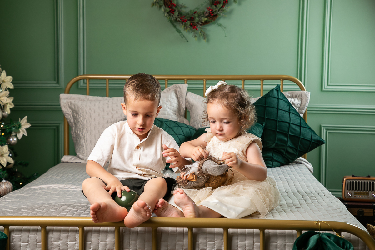 campanha-fotografica-de-natal-cenario-fotografico-de-natal-ideia-de-cenario-de-natal-fundo-fotografico-de-natal-fotos-de-natal-ideias-de-arvore-de-natal-fotos-de-natal-em-familia-natal-2025-tendencias-fotografo-em-barbcena-estudio-de-fotos-isabela-lobato