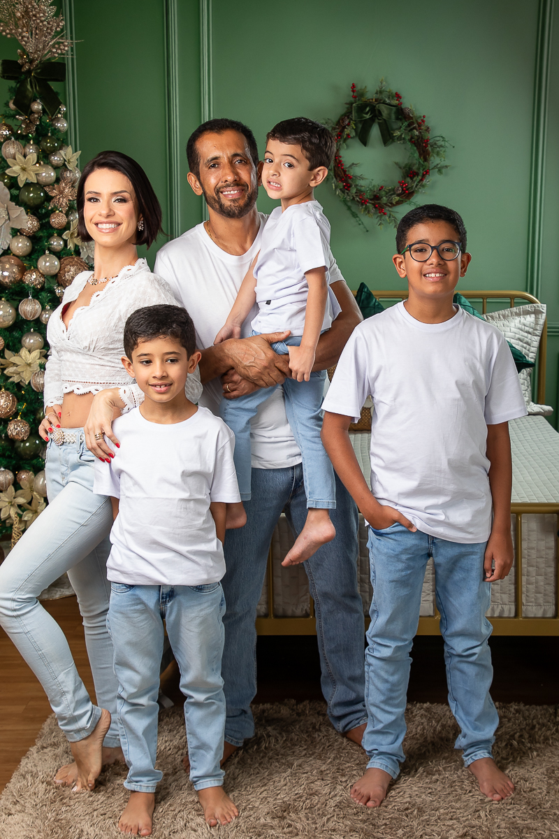 campanha-fotografica-de-natal-cenario-fotografico-de-natal-ideia-de-cenario-de-natal-fundo-fotografico-de-natal-fotos-de-natal-ideias-de-arvore-de-natal-fotos-de-natal-em-familia-natal-2025-tendencias-fotografo-em-barbcena-estudio-de-fotos-isabela-lobato
