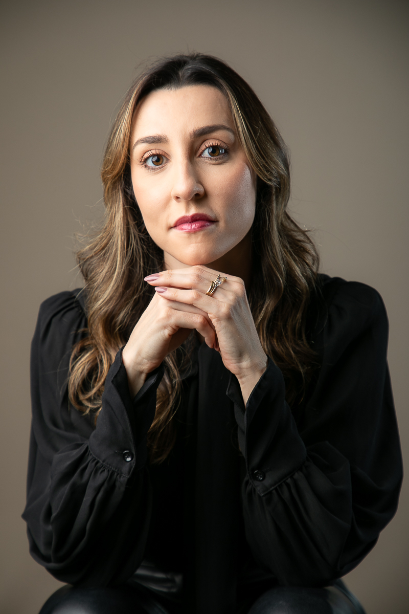 retrato-corporativo-fotografia-para-perfil-de-médico-medica-endocrinologia-e-metabologia-medico-endocrinologista-em-barbacena-mg-dra-bruna-magalhaes-melhor-medico-endocrino-de-barbacena-e-regiao-emagrecer-com-saude-fotografa-de-celebridades-isabela-lobato