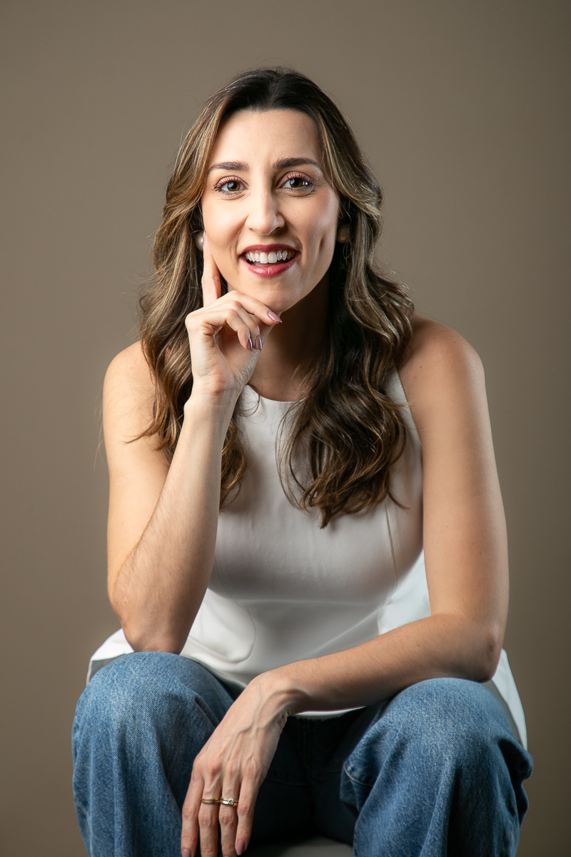 retrato-corporativo-fotografia-para-perfil-de-médico-medica-endocrinologia-e-metabologia-medico-endocrinologista-em-barbacena-mg-dra-bruna-magalhaes-melhor-medico-endocrino-de-barbacena-e-regiao-emagrecer-com-saude-fotografa-de-celebridades-isabela-lobato