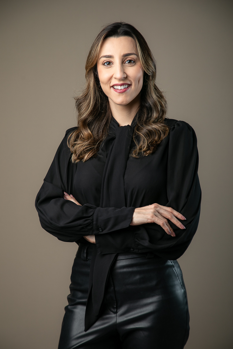 retrato-corporativo-fotografia-para-perfil-de-médico-medica-endocrinologia-e-metabologia-medico-endocrinologista-em-barbacena-mg-dra-bruna-magalhaes-melhor-medico-endocrino-de-barbacena-e-regiao-emagrecer-com-saude-fotografa-de-celebridades-isabela-lobato