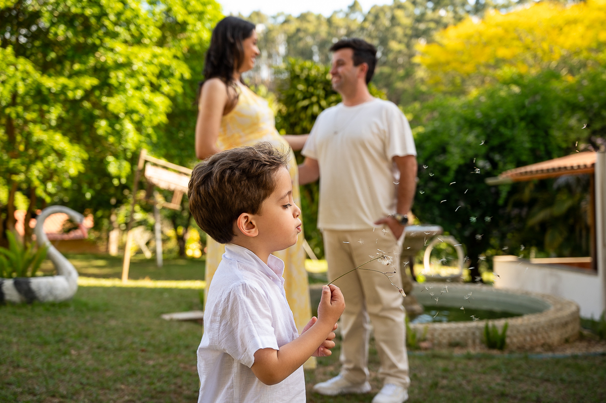 ensaio-gestante-em-barbacena-fotografa-de-gestante-isabela-lobato-fotografia-gestacao-9-meses-look-de-gestante-para-ensaio-fotografico-local-para-ensaio-externo-em-barbacena-em-barbacena-estudio-fotos-isabela-lobato-fotografia