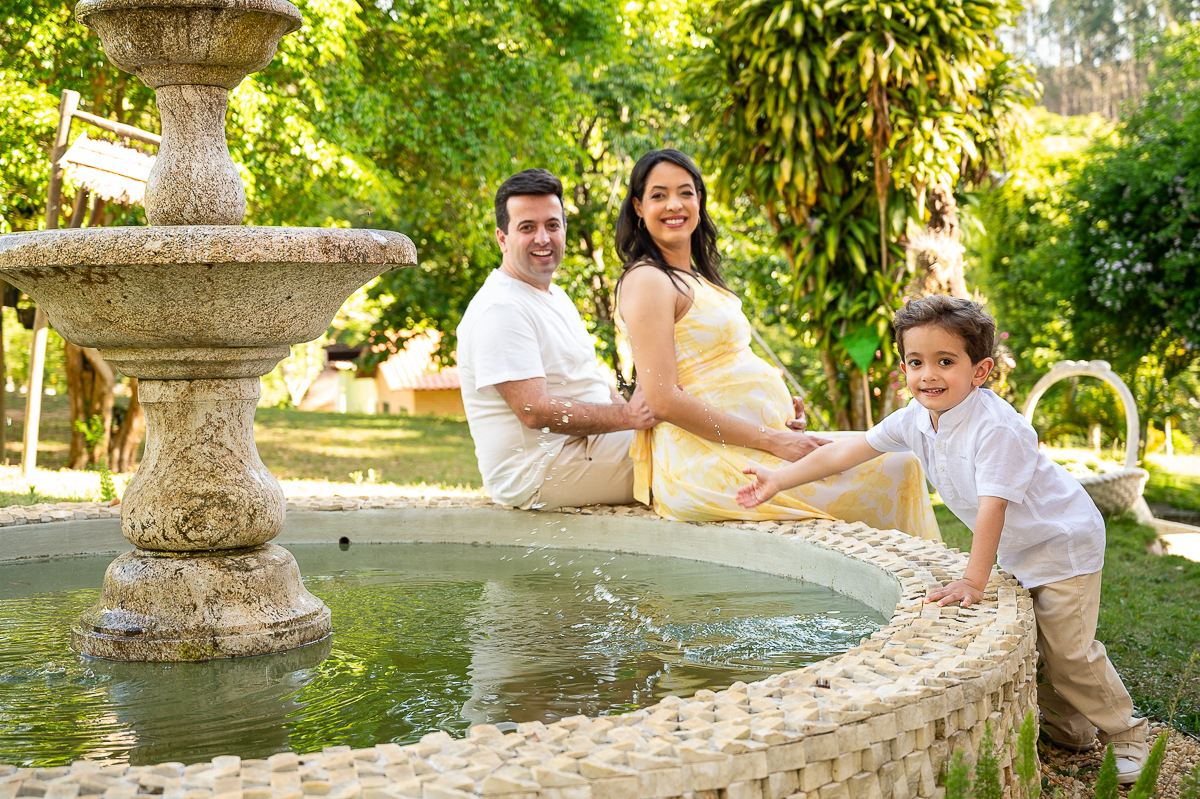 ensaio-gestante-em-barbacena-fotografa-de-gestante-isabela-lobato-fotografia-gestacao-9-meses-look-de-gestante-para-ensaio-fotografico-local-para-ensaio-externo-em-barbacena-em-barbacena-estudio-fotos-isabela-lobato-fotografia