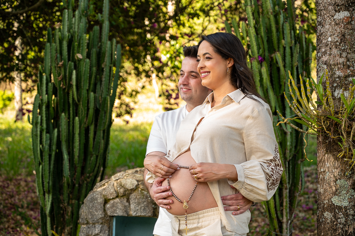 ensaio-gestante-em-barbacena-fotografa-de-gestante-isabela-lobato-fotografia-gestacao-9-meses-look-de-gestante-para-ensaio-fotografico-local-para-ensaio-externo-em-barbacena-em-barbacena-estudio-fotos-isabela-lobato-fotografia