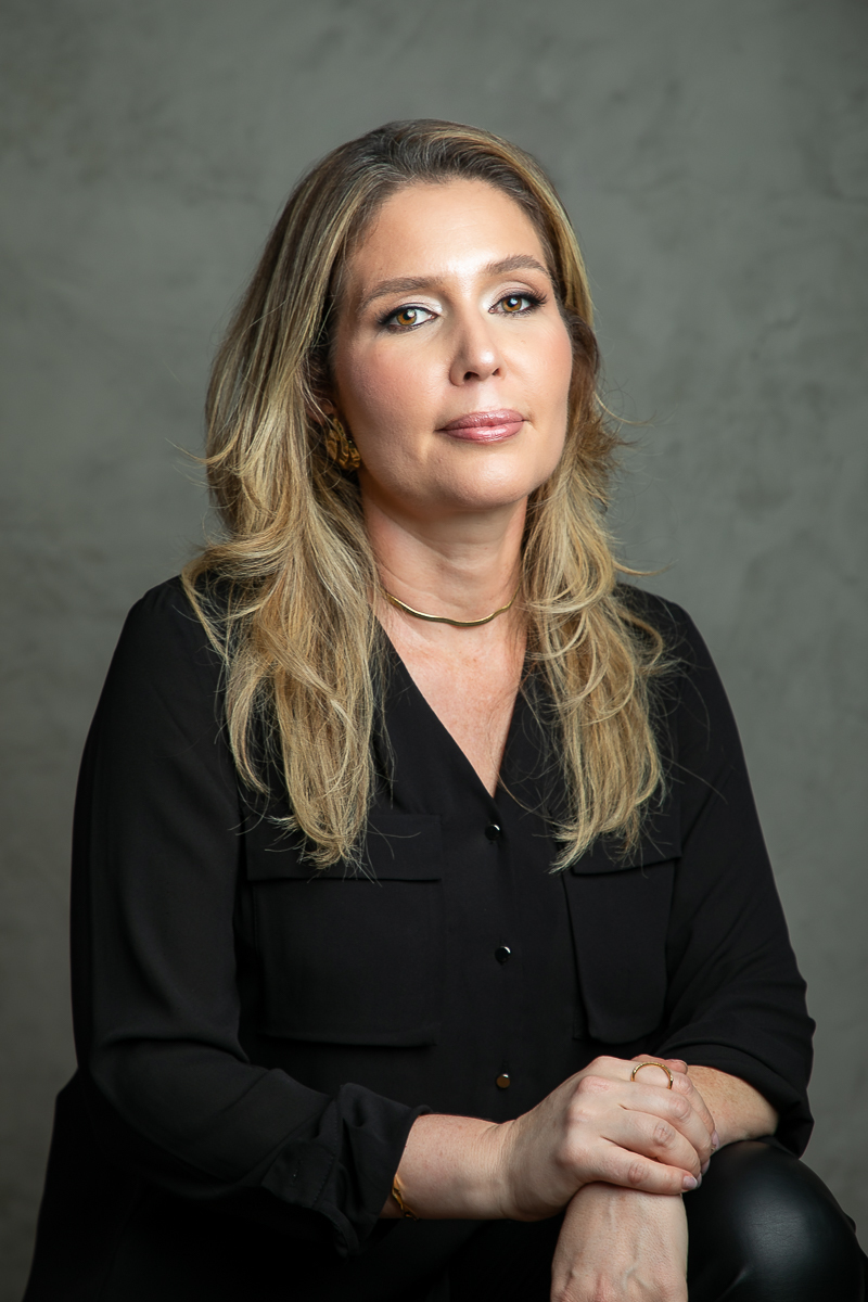 retrato-corporativo-fotos-para-perfil-profissional-de-medico-fotografo-de-retratos-corporativo-mkt-pessoal-fotos-para-medicos-foto-para-perfil-corporativo-consultorio-medico-ultrassonografia-em-barbacena-ultrassonografia- especializada-mkt-medico