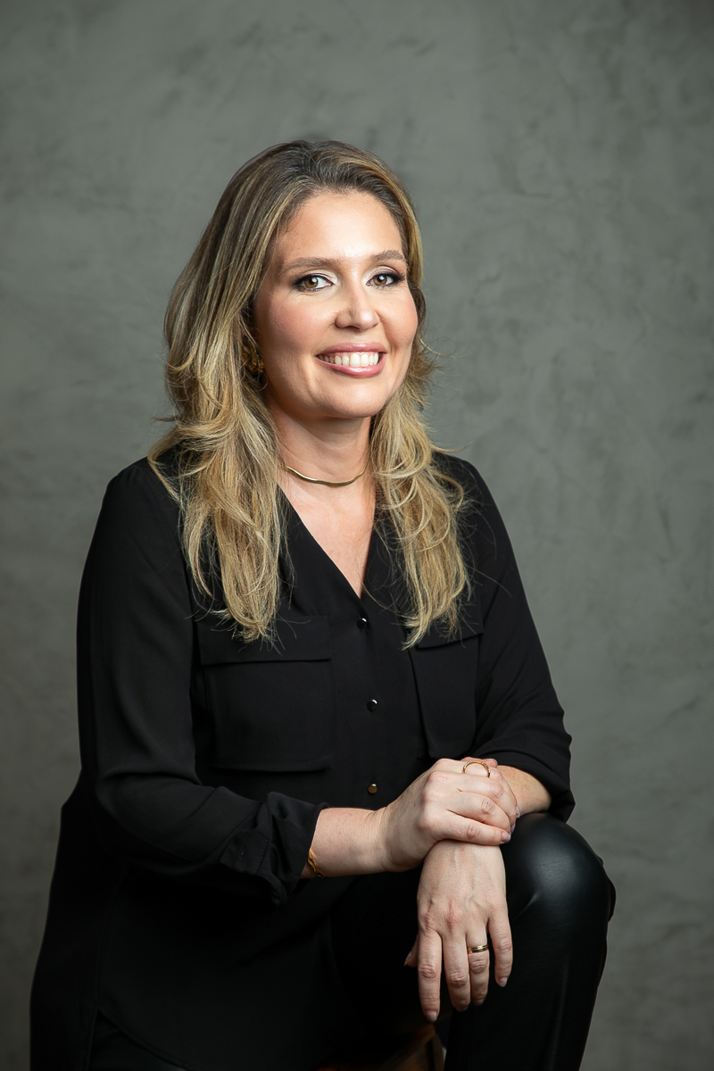 retrato-corporativo-fotos-para-perfil-profissional-de-medico-fotografo-de-retratos-corporativo-mkt-pessoal-fotos-para-medicos-foto-para-perfil-corporativo-consultorio-medico-ultrassonografia-em-barbacena-ultrassonografia- especializada-mkt-medico