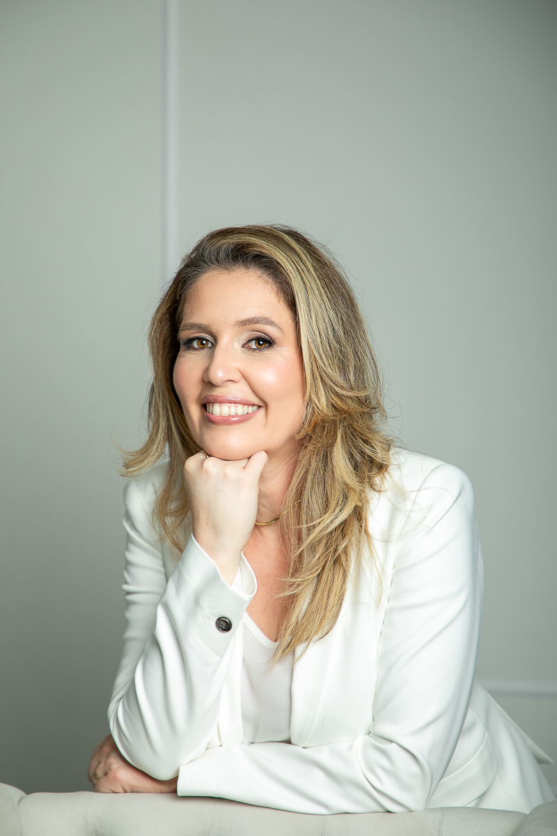 retrato-corporativo-fotos-para-perfil-profissional-de-medico-fotografo-de-retratos-corporativo-mkt-pessoal-fotos-para-medicos-foto-para-perfil-corporativo-consultorio-medico-ultrassonografia-em-barbacena-ultrassonografia- especializada-mkt-medico