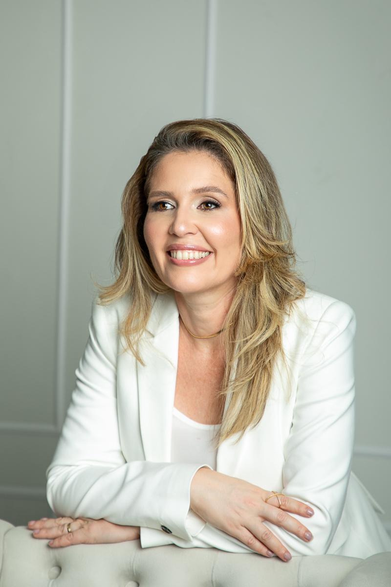 retrato-corporativo-fotos-para-perfil-profissional-de-medico-fotografo-de-retratos-corporativo-mkt-pessoal-fotos-para-medicos-foto-para-perfil-corporativo-consultorio-medico-ultrassonografia-em-barbacena-ultrassonografia- especializada-mkt-medico