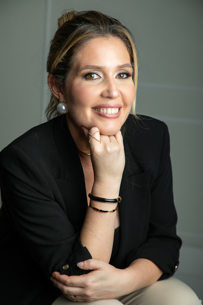 retrato-corporativo-fotos-para-perfil-profissional-de-medico-fotografo-de-retratos-corporativo-mkt-pessoal-fotos-para-medicos-foto-para-perfil-corporativo-consultorio-medico-ultrassonografia-em-barbacena-ultrassonografia- especializada-mkt-medico