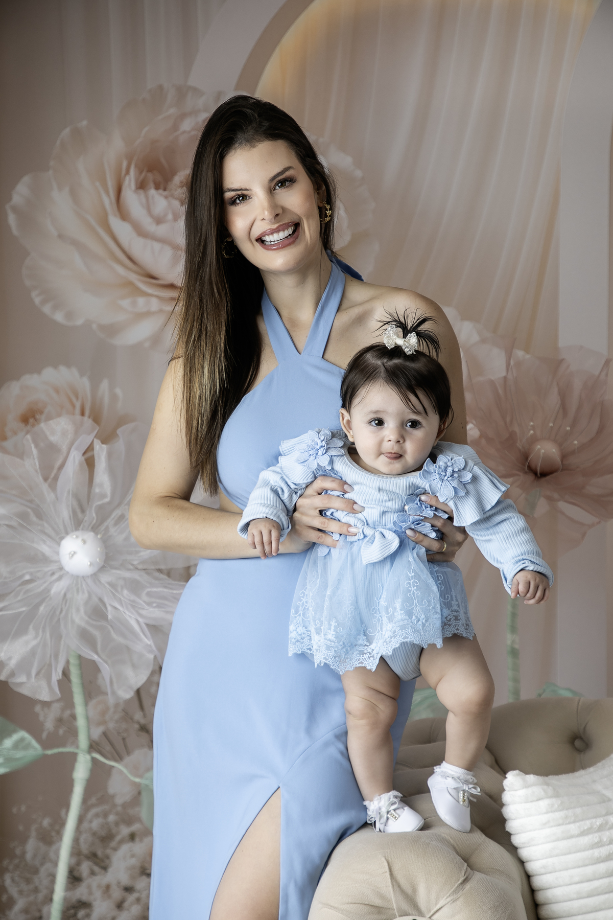 ensaio-fotografico-dia-das-maes-ensaio-dia-das-maes-cenario-do-dia-das-maes-inspiracao-de-cenario-fotografico-de-dia-das-maes-amor-de-mae-maternar-melhor-fotografo-de-barbacena-estudio-fotografico-em-barbacena-isabela-lobato-fotografia-dia-das-maes-2026