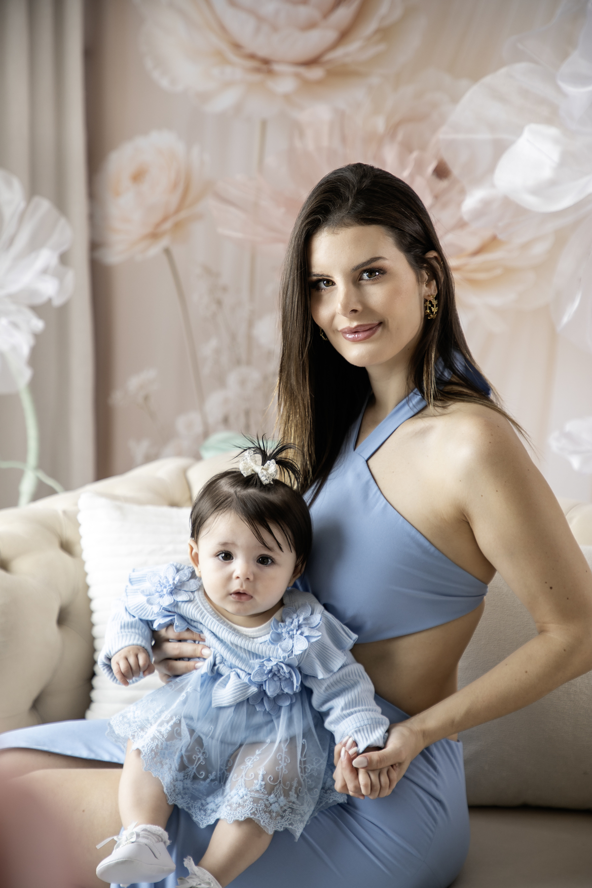 ensaio-fotografico-dia-das-maes-ensaio-dia-das-maes-cenario-do-dia-das-maes-inspiracao-de-cenario-fotografico-de-dia-das-maes-amor-de-mae-maternar-melhor-fotografo-de-barbacena-estudio-fotografico-em-barbacena-isabela-lobato-fotografia-dia-das-maes-2026