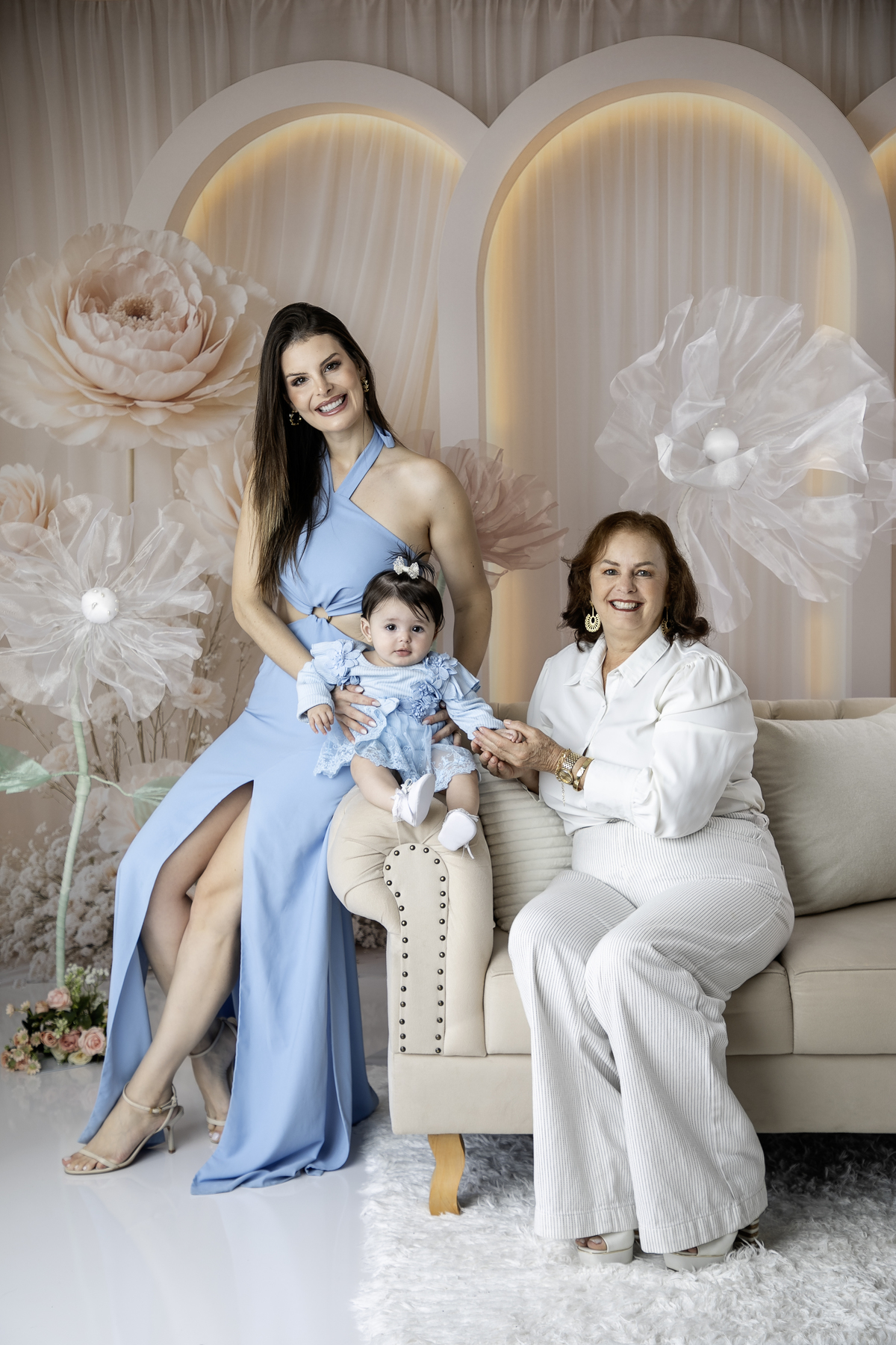 ensaio-fotografico-dia-das-maes-ensaio-dia-das-maes-cenario-do-dia-das-maes-inspiracao-de-cenario-fotografico-de-dia-das-maes-amor-de-mae-maternar-melhor-fotografo-de-barbacena-estudio-fotografico-em-barbacena-isabela-lobato-fotografia-dia-das-maes-2026