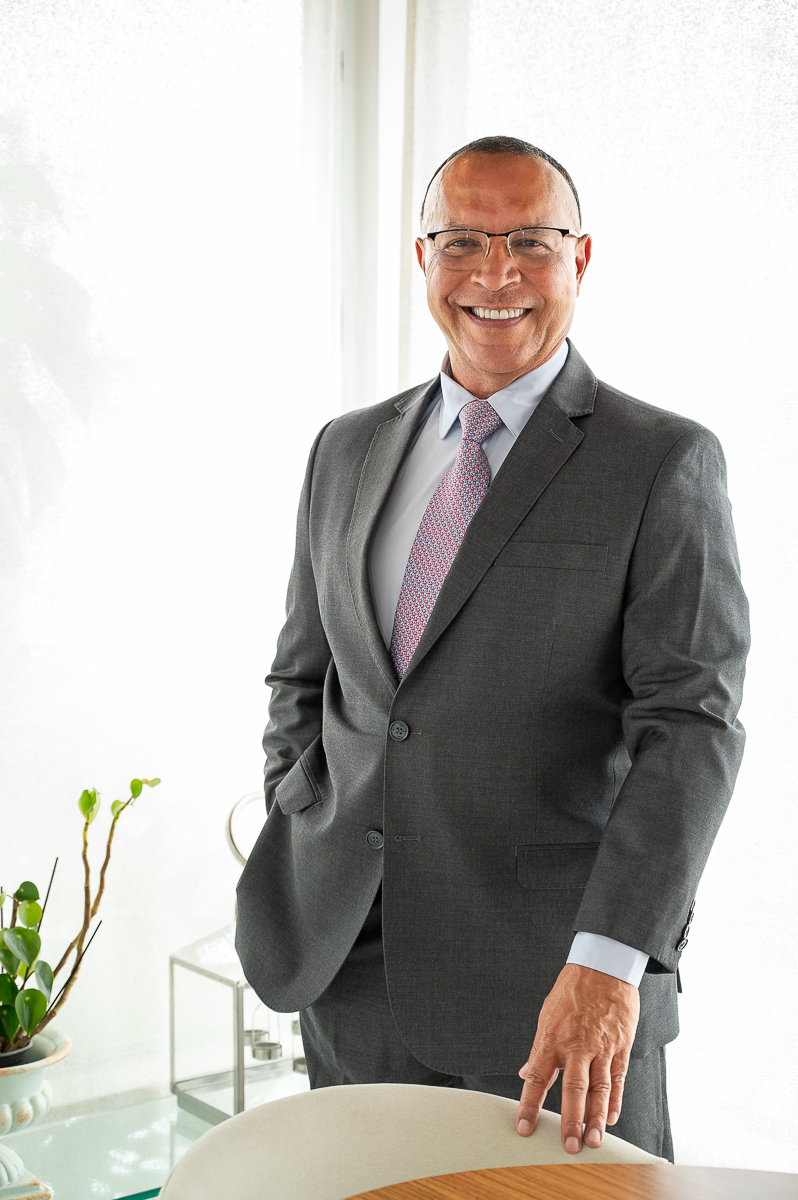 retrato-corporativo-mkt-digital-marketing-para-medico-foto-de-medico-retrato-corporativo-para-medico-fotos-para-posicionamento-digital-fotografo-de-retrato-fotografo-de-publicidade-isabela-lobato-fotografia-medico-nefrologista-barbacena-dr-andre-pimentel