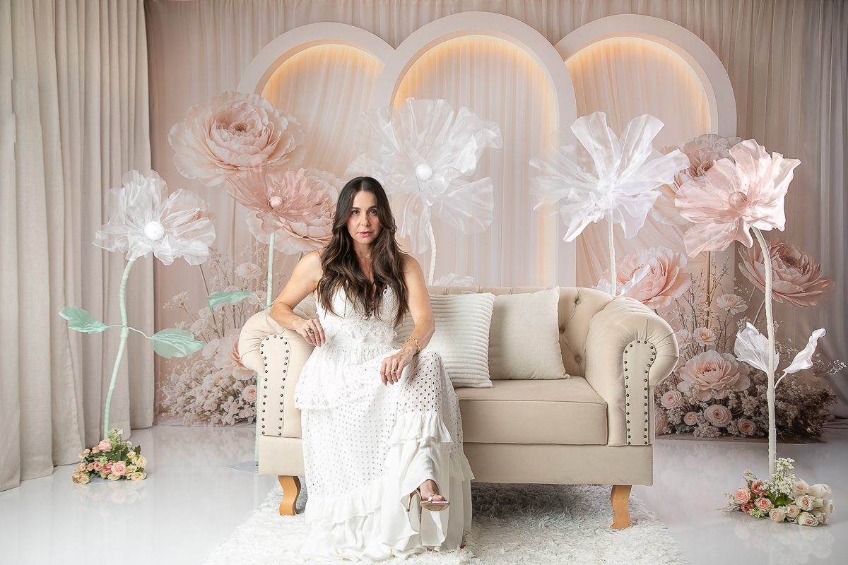 ensaio-fotografico-dia-das-maes-ensaio-dia-das-maes-cenario-do-dia-das-maes-inspiracao-de-cenario-fotografico-de-dia-das-maes-amor-de-mae-maternar-melhor-fotografo-de-barbacena-estudio-fotografico-em-barbacena-isabela-lobato-fotografia-dia-das-maes-2026