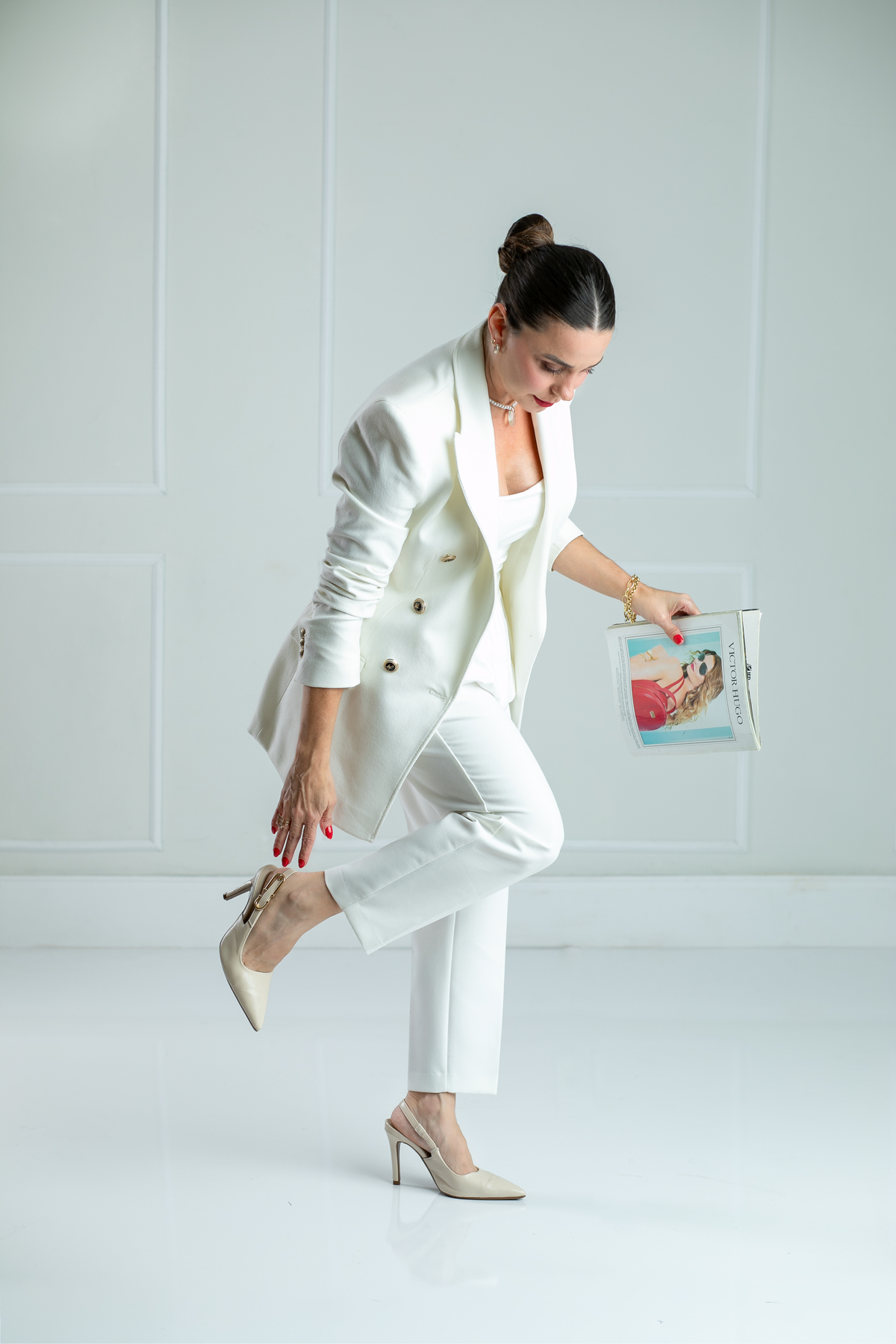 retrato-corporativo-consultora-de-modas-elegancia-sem-rotulos-curadoria-da-elegancia-imagem-e-posicionamento-retrato-corporativo-moda-e-beleza-elgancia-e-sofisticacao-fotografo-em-barbacena-mg-isabela-lobato-fotograafia