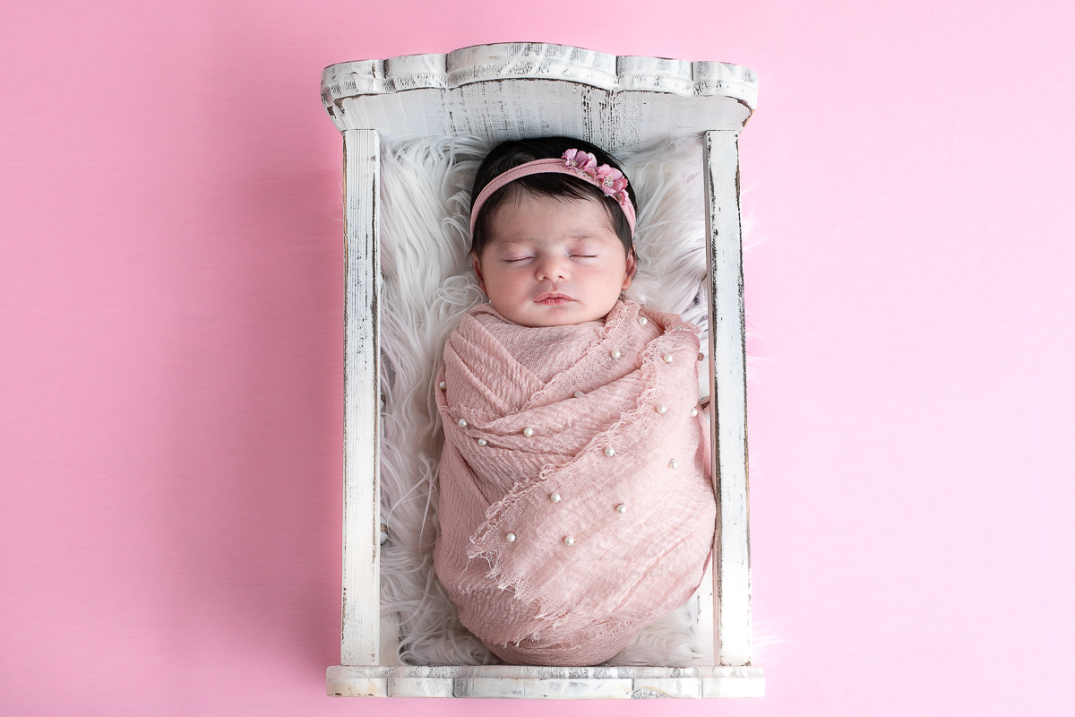 ensaio-newborn-ensaio-fotografico-de-bebe-recem-nascido-fotografa-de-recem-nascido-em-barbacena-minas-gerais-melhor-fotografa-de-conselheiro-lafaiete-barbacena-fotografa-em-alto-rio-doce-fotografa-infantil-minas-gerais-isabela-lobato-fotografia-barbacena