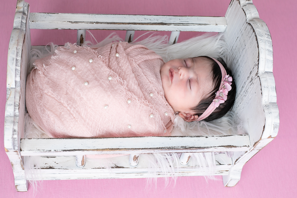ensaio-newborn-ensaio-fotografico-de-bebe-recem-nascido-fotografa-de-recem-nascido-em-barbacena-minas-gerais-melhor-fotografa-de-conselheiro-lafaiete-barbacena-fotografa-em-alto-rio-doce-fotografa-infantil-minas-gerais-isabela-lobato-fotografia-barbacena