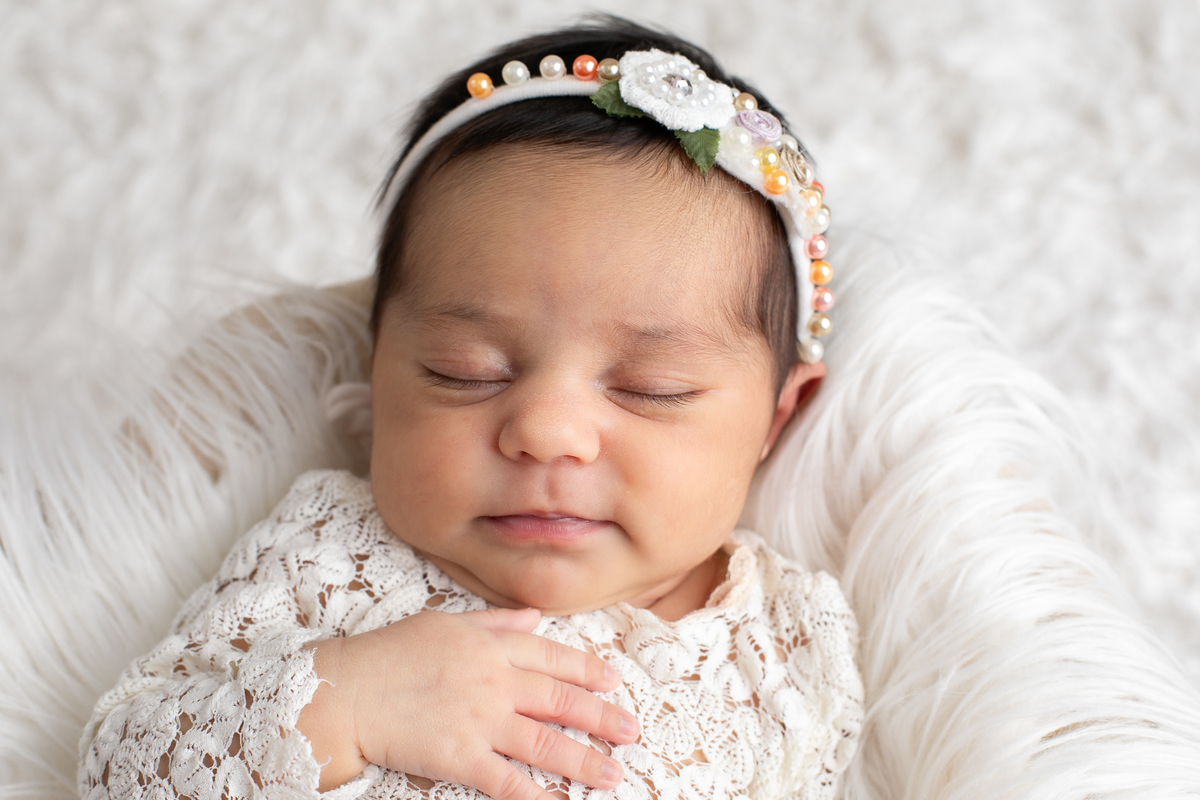 ensaio-newborn-ensaio-fotografico-de-bebe-recem-nascido-fotografa-de-recem-nascido-em-barbacena-minas-gerais-melhor-fotografa-de-conselheiro-lafaiete-barbacena-fotografa-em-alto-rio-doce-fotografa-infantil-minas-gerais-isabela-lobato-fotografia-barbacena