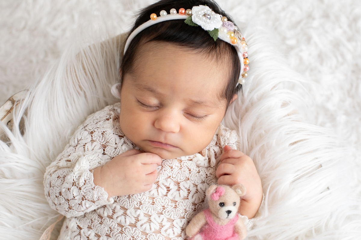 ensaio-newborn-ensaio-fotografico-de-bebe-recem-nascido-fotografa-de-recem-nascido-em-barbacena-minas-gerais-melhor-fotografa-de-conselheiro-lafaiete-barbacena-fotografa-em-alto-rio-doce-fotografa-infantil-minas-gerais-isabela-lobato-fotografia-barbacena