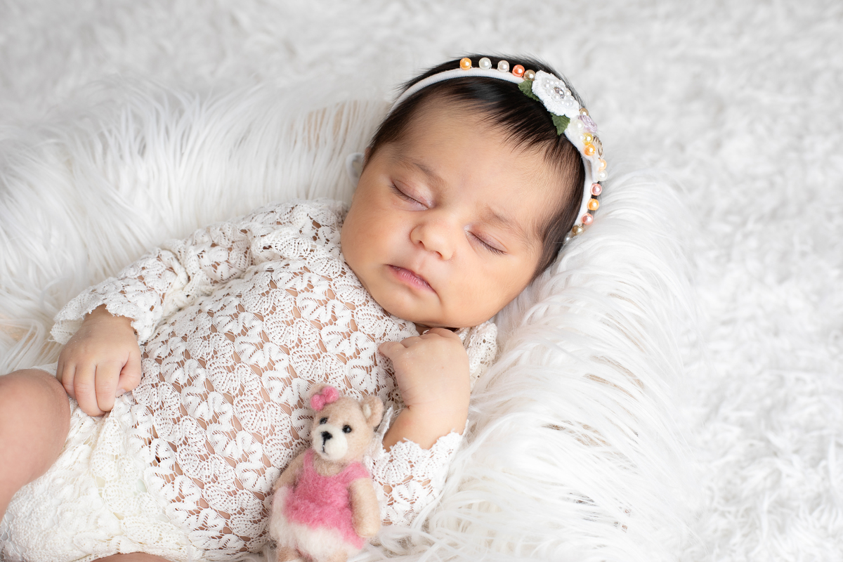 ensaio-newborn-ensaio-fotografico-de-bebe-recem-nascido-fotografa-de-recem-nascido-em-barbacena-minas-gerais-melhor-fotografa-de-conselheiro-lafaiete-barbacena-fotografa-em-alto-rio-doce-fotografa-infantil-minas-gerais-isabela-lobato-fotografia-barbacena