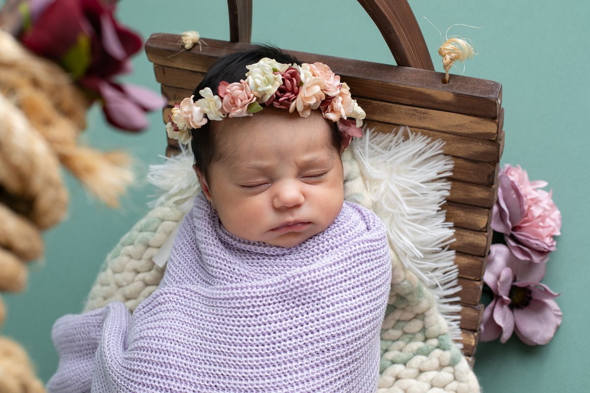 ensaio-newborn-ensaio-fotografico-de-bebe-recem-nascido-fotografa-de-recem-nascido-em-barbacena-minas-gerais-melhor-fotografa-de-conselheiro-lafaiete-barbacena-fotografa-em-alto-rio-doce-fotografa-infantil-minas-gerais-isabela-lobato-fotografia-barbacena
